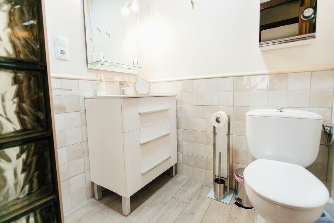Apartment Idilico Atico En Triana-3bd+1bth *