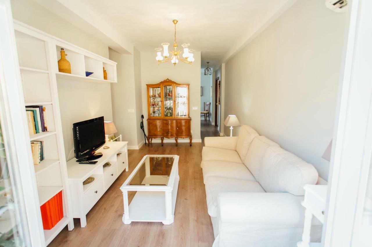 Idilico Atico En Triana-3bd+1bth * Sevilla