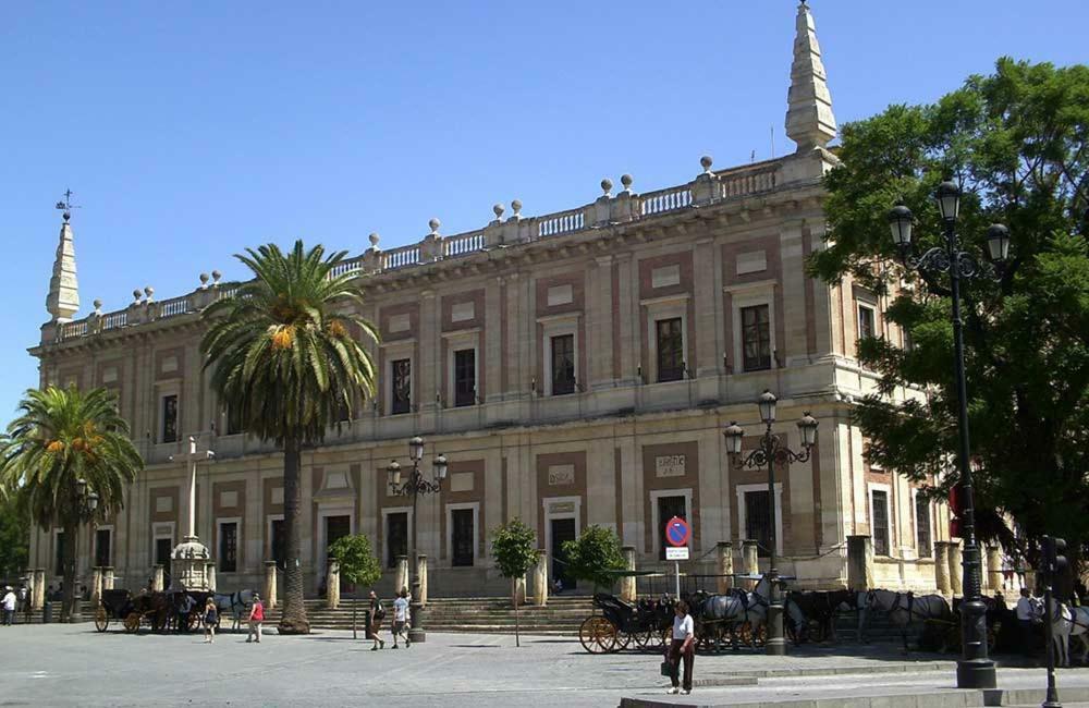 Apartment Idilico Atico En Triana-3bd+1bth *